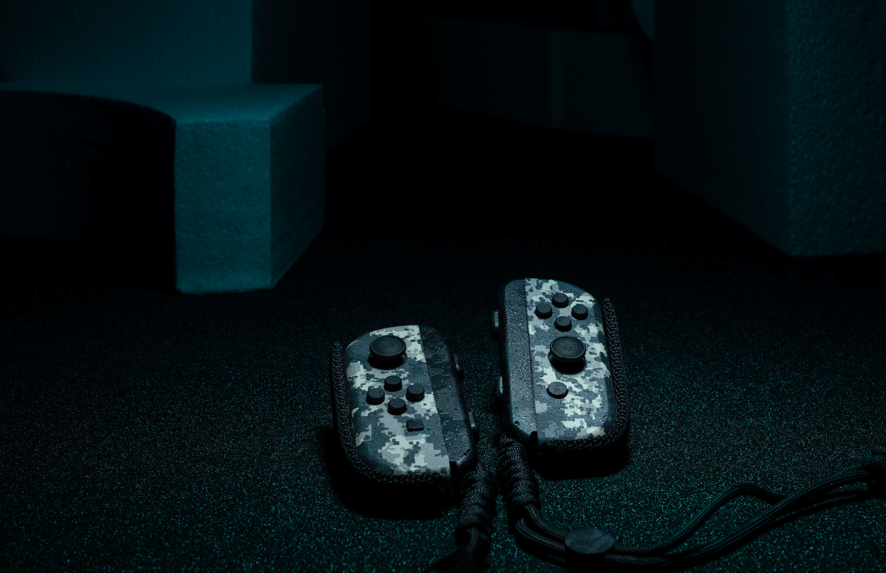 Gamecontroller in diversen Welten